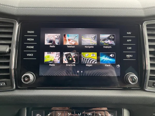 SKODA Kodiaq Dsl (2023) — foto 3 van 22