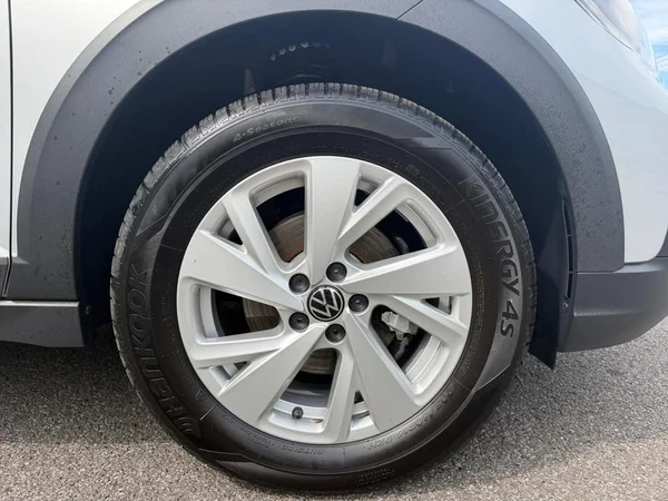 VOLKSWAGEN Taigo (2025) — foto 9 van 17