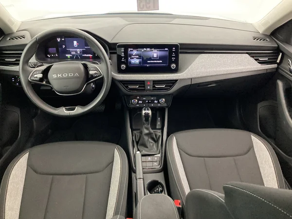 SKODA Scala (2025) — foto 7 van 36