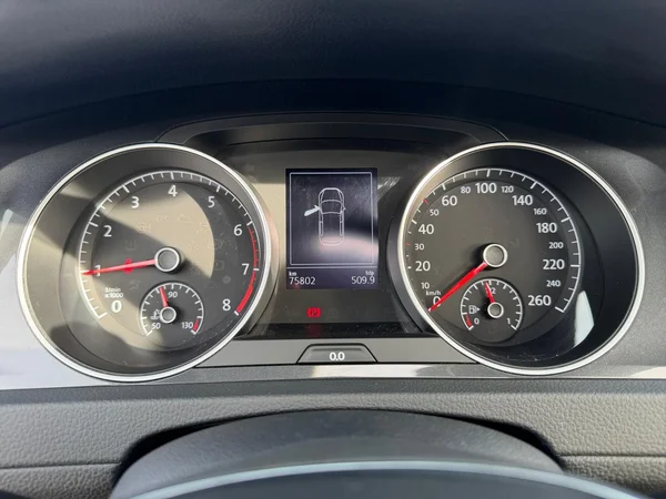 VOLKSWAGEN Golf VII (2019) — foto 6 van 19