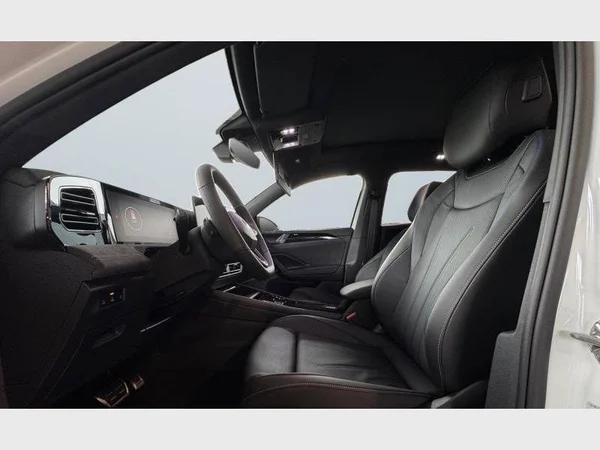 VOLKSWAGEN Tiguan (2026) — foto 3 van 22
