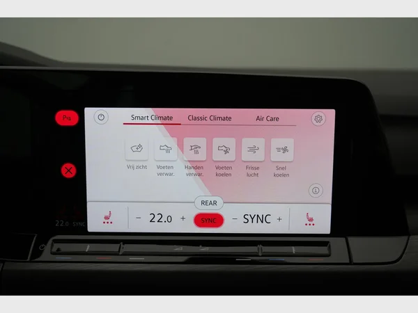 VOLKSWAGEN Golf VIII eHybrid (PHEV) (2021) — foto 10 van 32