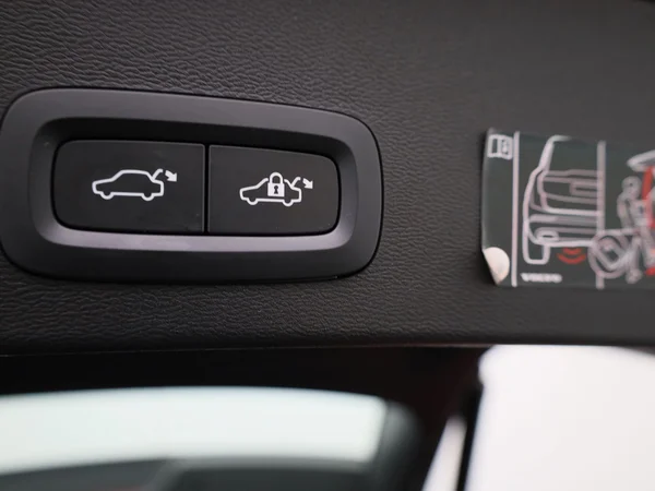 Volvo XC40 (2022) — foto 4 van 44