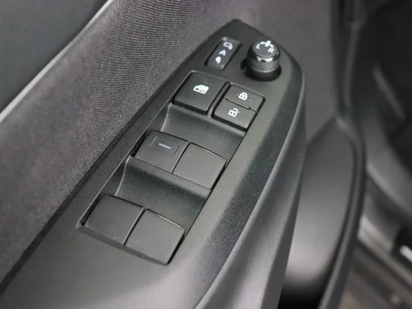 TOYOTA Yaris Cross (2024) — foto 18 van 27