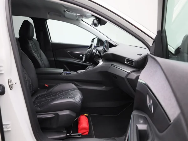Peugeot 3008 (2021) — foto 32 van 46
