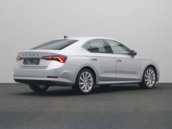 SKODA Octavia (2021) — foto 12 van 22