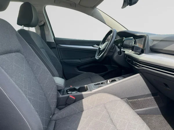 VOLKSWAGEN Golf VIII (2024) — foto 8 van 24