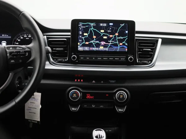 Kia Rio (2023) — foto 3 van 35