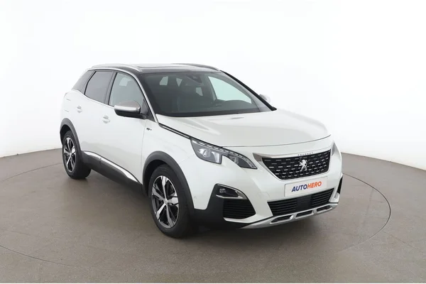 Peugeot 3008 (2018) — foto 14 van 16