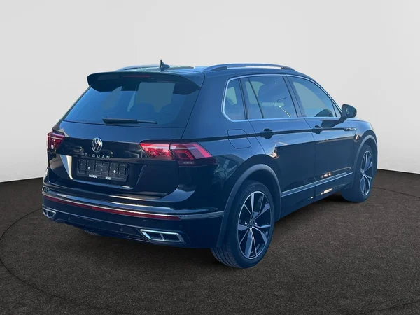 VOLKSWAGEN Tiguan (2023) — foto 17 van 21