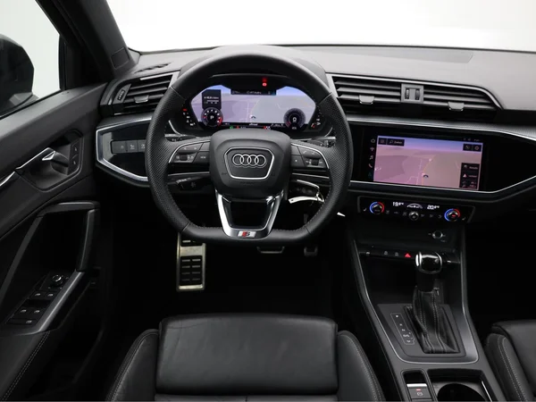 AUDI Q3 (2020) — foto 6 van 22
