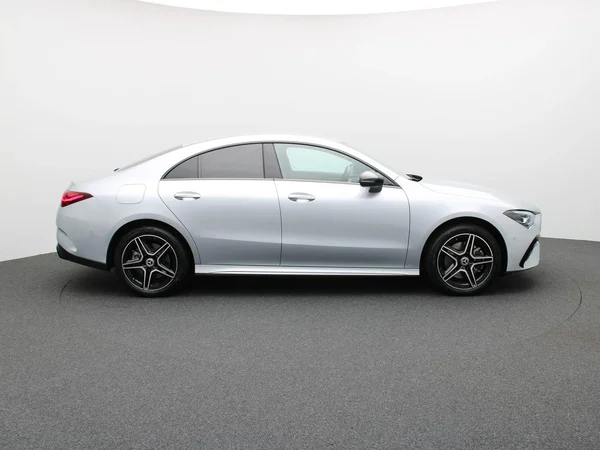 Mercedes-Benz CLA (2024) — foto 29 van 32