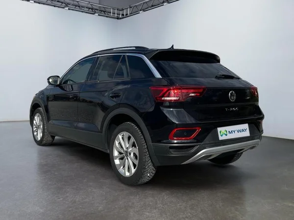 VOLKSWAGEN T-Roc (2022) — foto 23 van 31