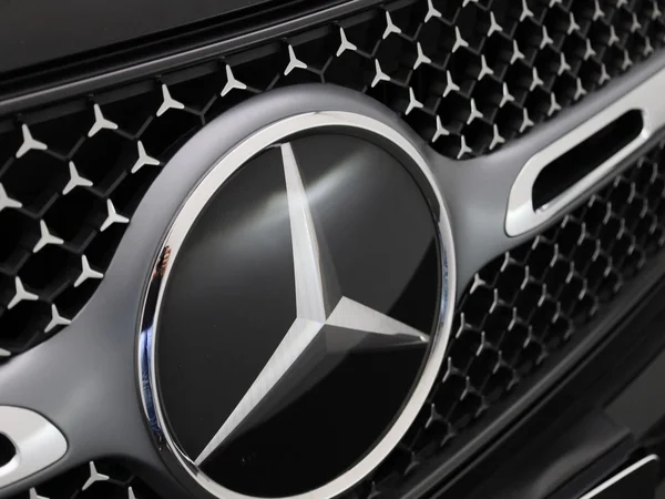 Mercedes-Benz GLC (2025) — foto 36 van 49