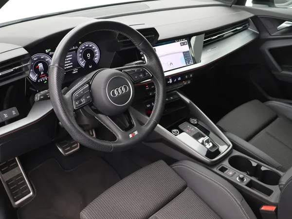 Audi A3 (2023) — foto 26 van 26