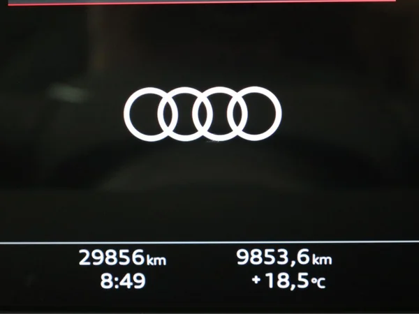 AUDI Q8 e-tron Sportback (2025) — foto 9 van 23