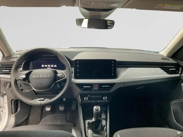 SKODA Kamiq (2026) — foto 2 van 24