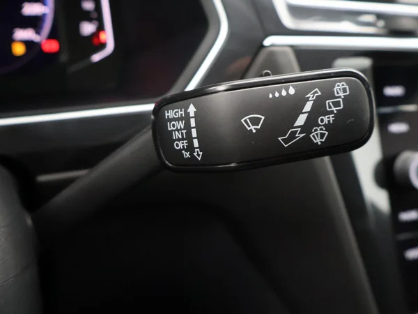 VOLKSWAGEN Tiguan Allspace (2024) — foto 19 van 35