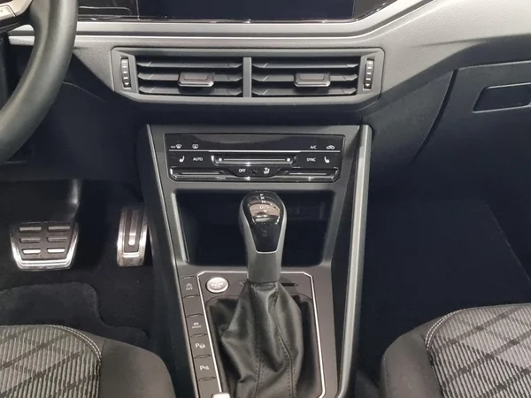 VOLKSWAGEN Taigo (2022) — foto 3 van 23