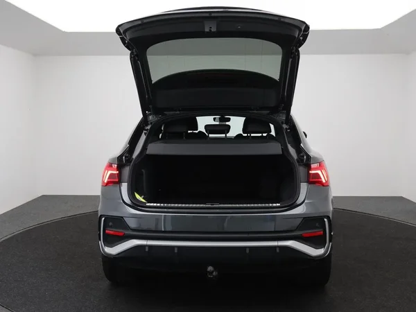 Audi Q3 (2024) — foto 8 van 29