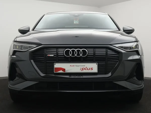 Audi e-tron (2022) — foto 20 van 27