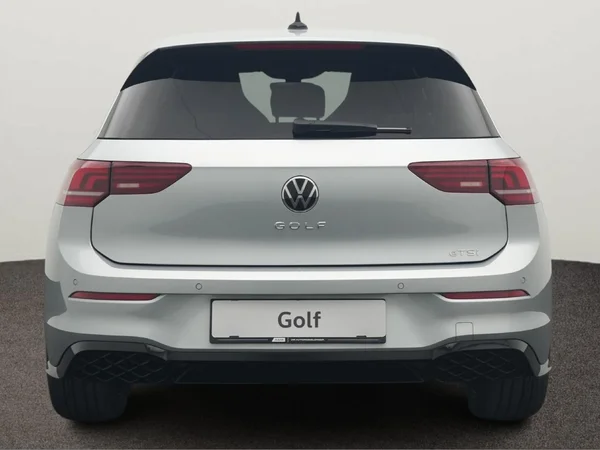 VOLKSWAGEN Golf VIII (2026) — foto 6 van 10