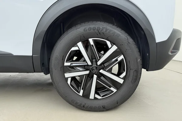 Peugeot 2008 (2025) — foto 15 van 18