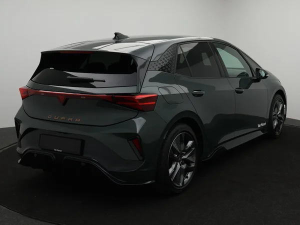 CUPRA Born (2026) — foto 12 van 23