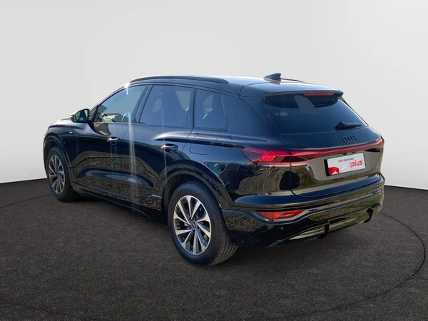 AUDI Q6 e-tron (2025) — foto 18 van 24