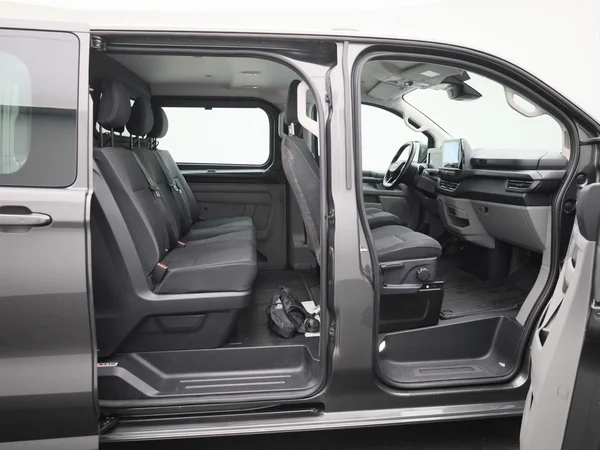 Ford Transit Custom (2025) — foto 25 van 38