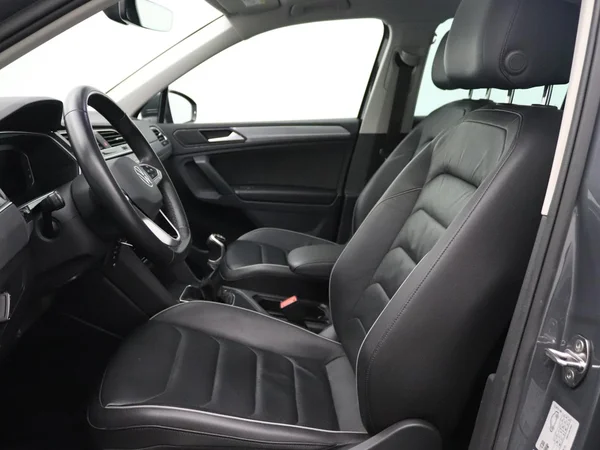 VOLKSWAGEN Tiguan Dsl (2022) — foto 21 van 22