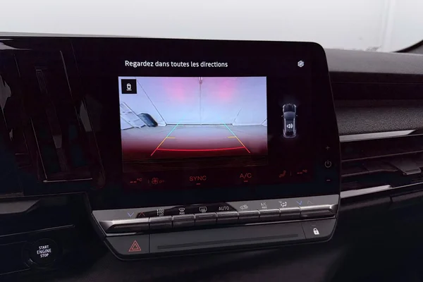 Renault Austral E-Tech (HEV) (2025) — foto 14 van 36