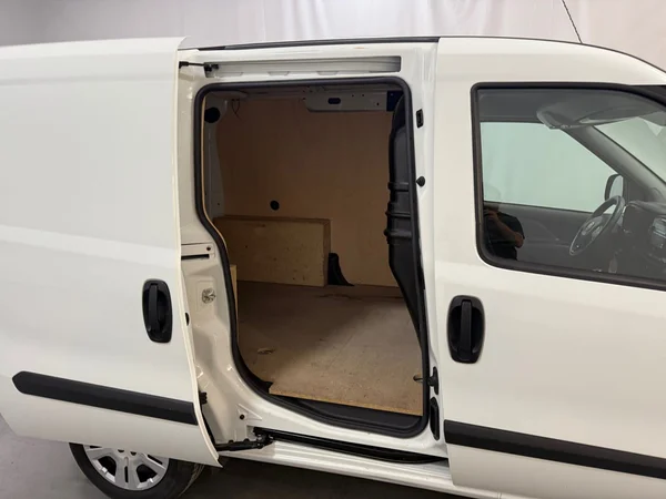 Fiat Doblo (2023) — foto 17 van 27