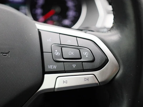 Volkswagen Passat (2021) — foto 19 van 36