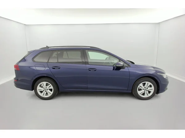 VOLKSWAGEN Golf VIII SW (2024) — foto 4 van 36