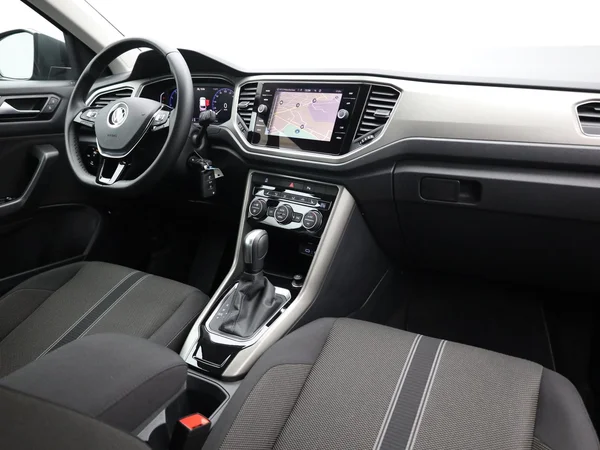 VOLKSWAGEN T-Roc (2021) — foto 14 van 20