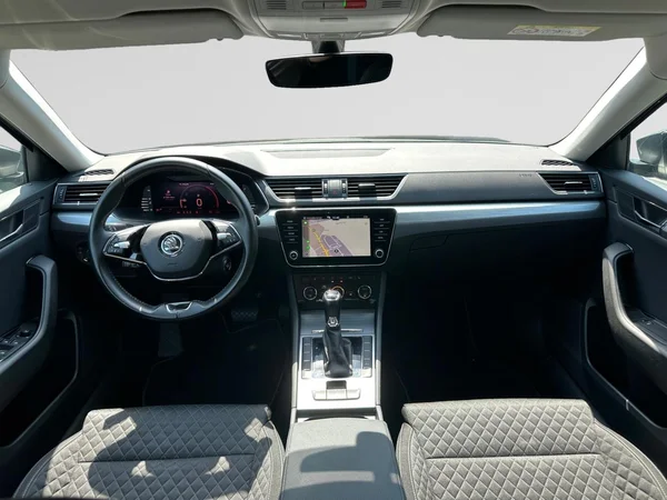 SKODA Superb Combi Dsl (2023) — foto 9 van 22