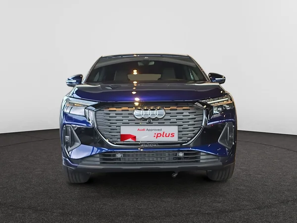 AUDI Q4 Sportback e-tron (2024) — foto 8 van 21