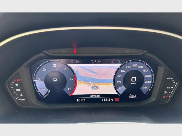 Audi Q3 (2019) — foto 9 van 35