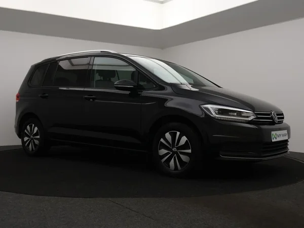 VOLKSWAGEN Touran (2025) — foto 27 van 31