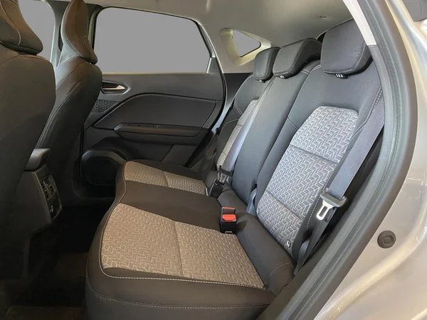 Renault Captur (2022) — foto 6 van 22