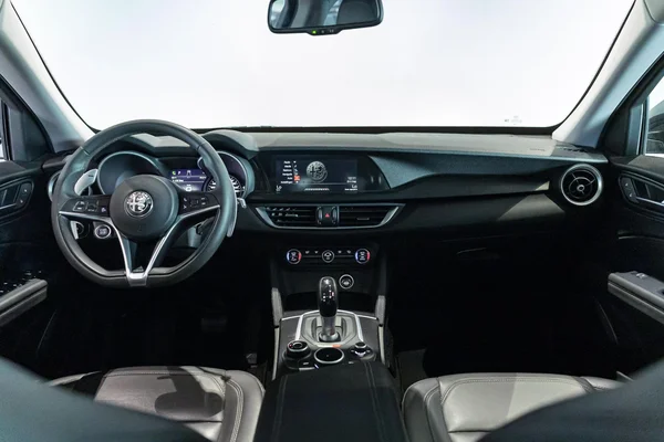 Alfa Romeo Stelvio (2019) — foto 10 van 38