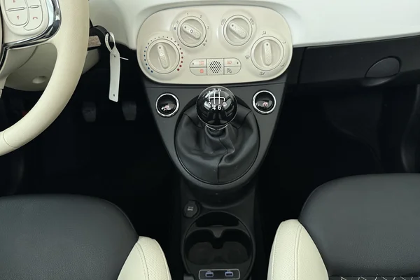 Fiat 500c (2021) — foto 4 van 18