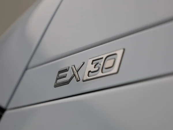 Volvo EX30 (2024) — foto 28 van 38