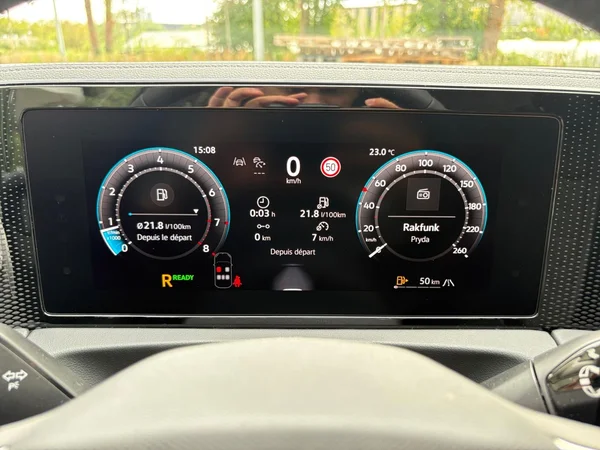 VOLKSWAGEN Tiguan (2026) — foto 6 van 24