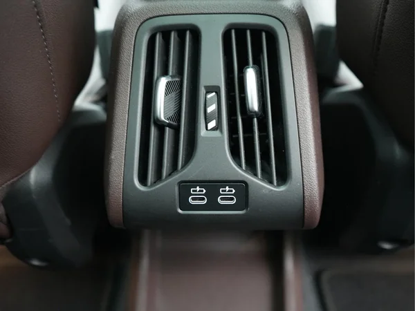BMW X1 PHEV (U11) (2023) — foto 7 van 54