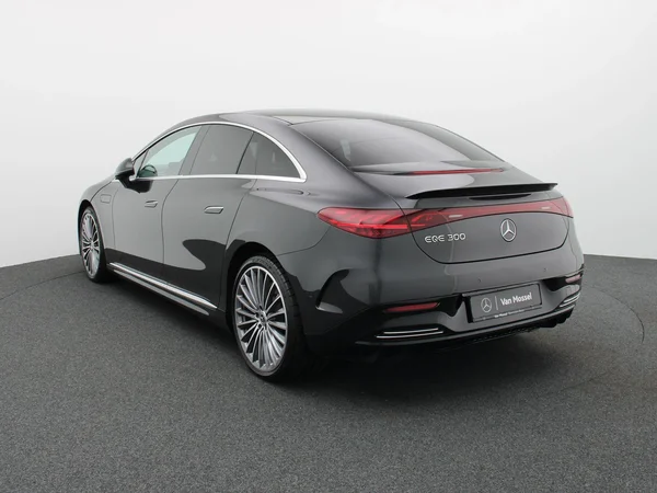 Mercedes-Benz EQE (2025) — foto 12 van 24