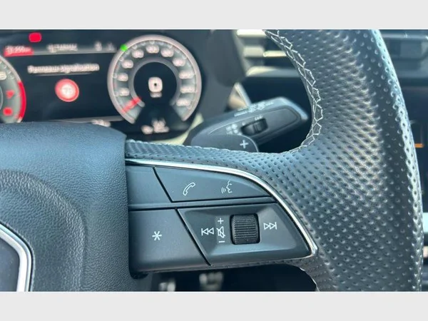 Audi A3 Sportback (2023) — foto 15 van 29