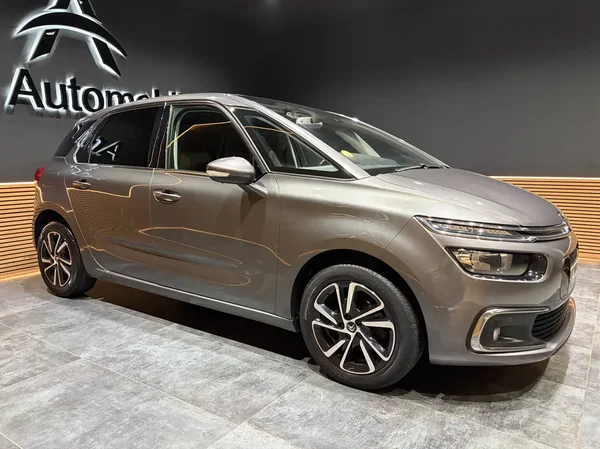Citroen C4 (2019) — foto 16 van 27