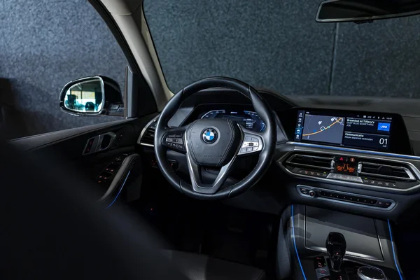 BMW X5 (2021) — foto 14 van 43